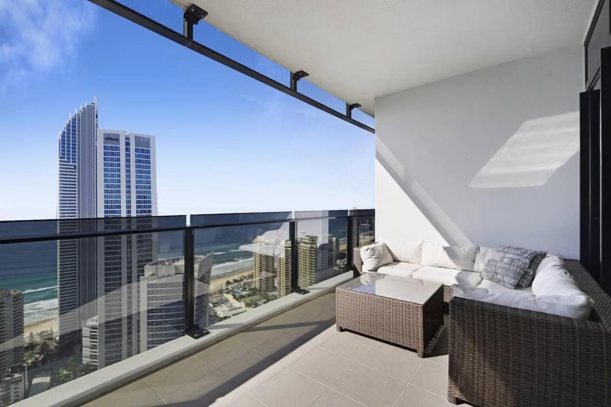 Apartment Level 47 Sky High 2br Ocean View Gold Coast